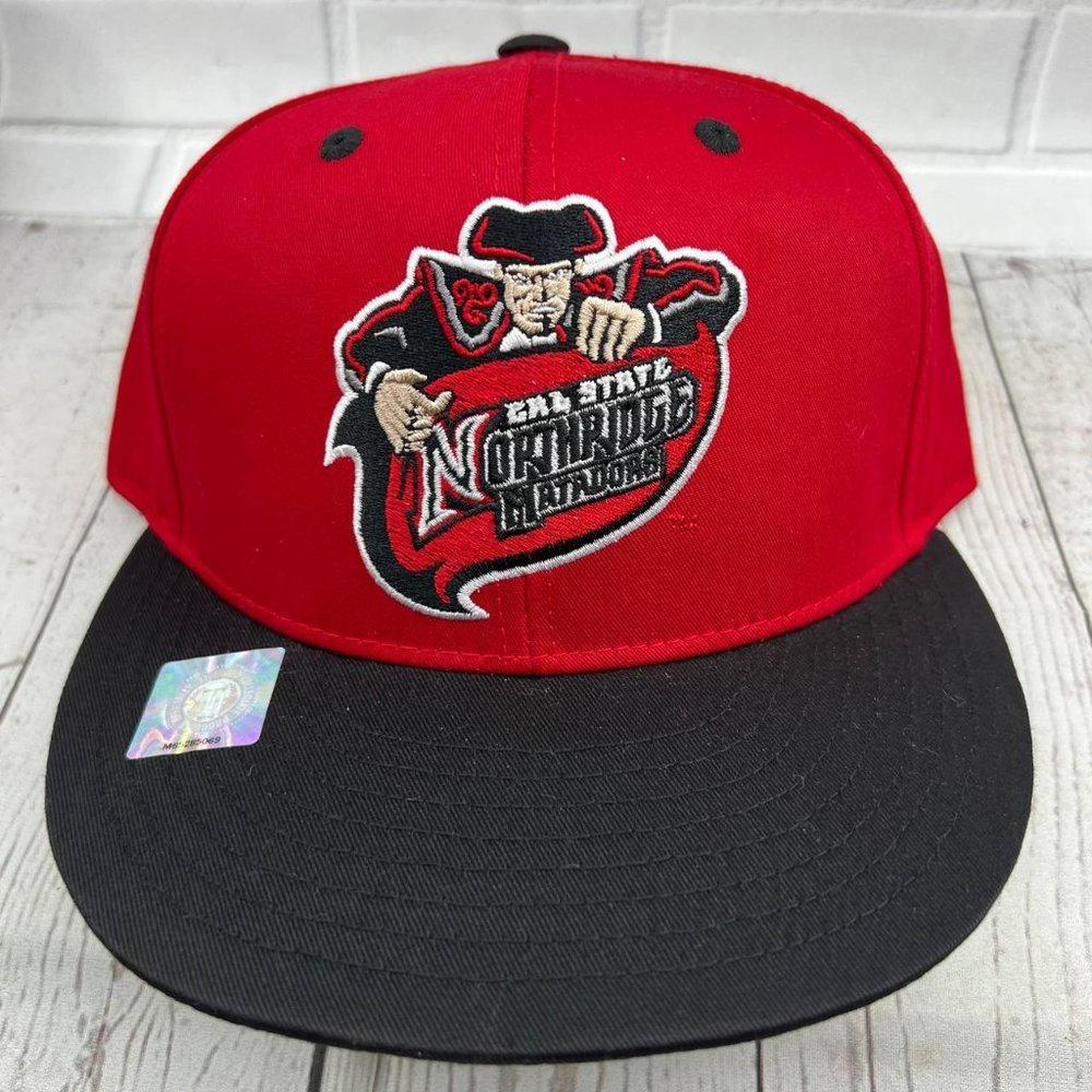 Vintage Cal State Northridge Matadors NCAA Eclipse Hat Snap back Cap Red New Men